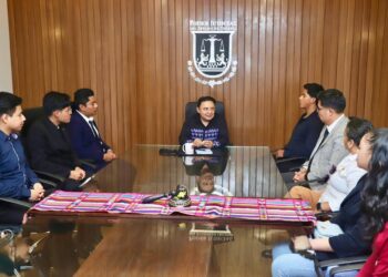 Juan Carlos Moreno Guillén se reúne con futuros abogados