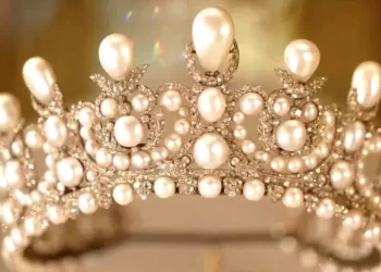 El audaz robo en el Louvre reaviva teorías sobre un posible coleccionista detrás del golpe