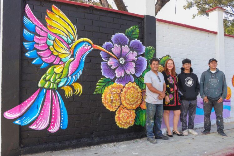 Inauguran segunda etapa de murales en el Panteón Municipal de San Cristóbal