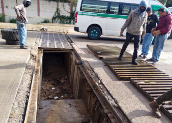 Ayuntamiento refuerza atención ciudadana con mantenimiento vial en Periférico Sur