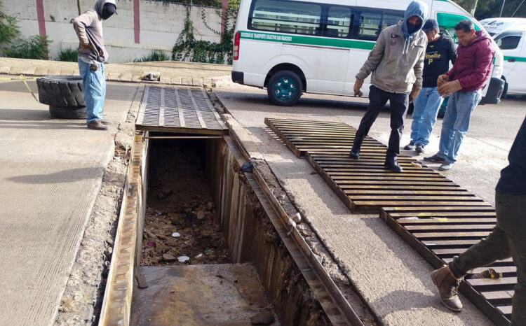 Ayuntamiento refuerza atención ciudadana con mantenimiento vial en Periférico Sur