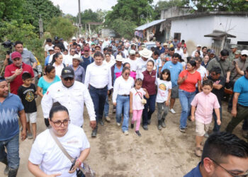 Presidenta continúa recorridos de supervisión por Pantepec, Puebla