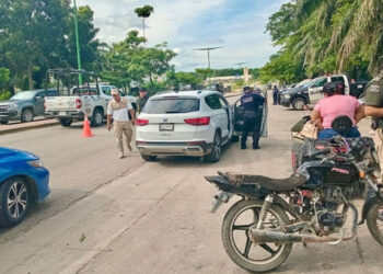 SMyT realiza operativo de verificación de unidades del transporte público en Palenque