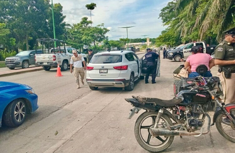 SMyT realiza operativo de verificación de unidades del transporte público en Palenque