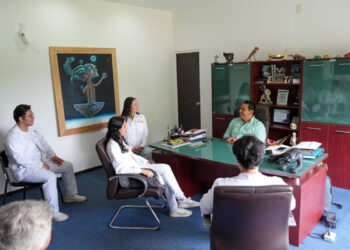 Aditech recibe a estudiantes de Medicina de la Unach que representarán a Chiapas en Dubái