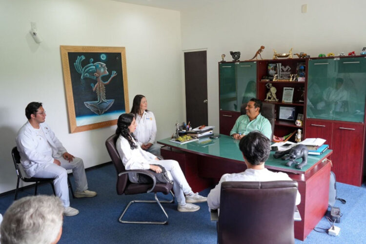 Aditech recibe a estudiantes de Medicina de la Unach que representarán a Chiapas en Dubái