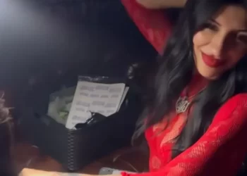 Cazzu presume su nuevo tatuaje y genera debate en redes: ¿es un homenaje a su hija Inti?