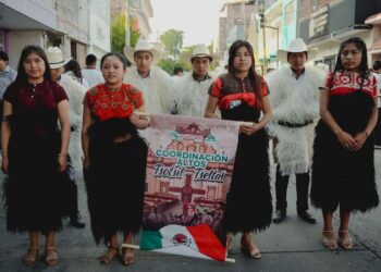 Cecytech y TBC promueven identidad y valor cívico en desfile por el 115 Aniversario de la Revolución Mexicana