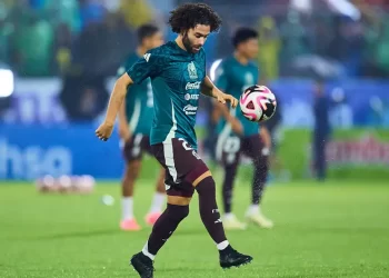 César Huerta es baja por semanas tras operación