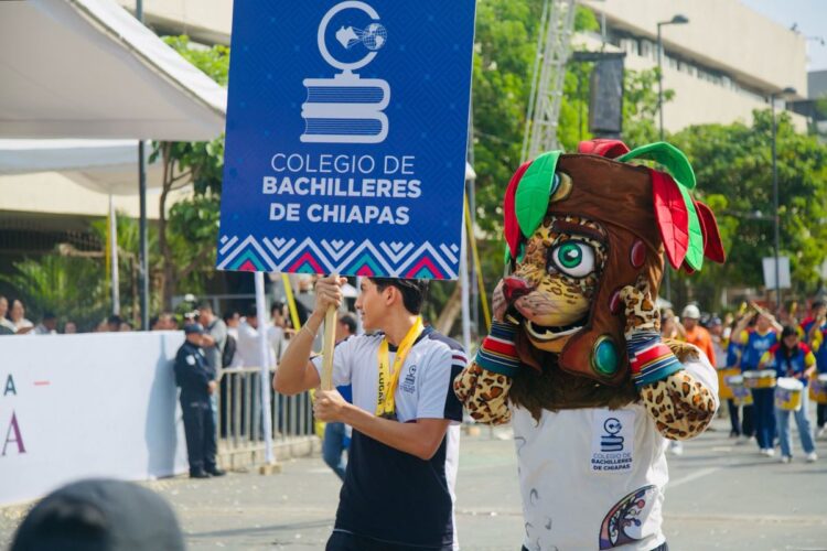 Cobach participa en desfile conmemorativo al 115 Aniversario del inicio de la Revolución Mexicana
