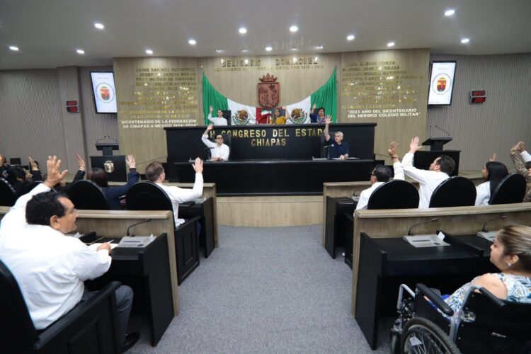 Democracia, justicia y desarrollo social, bases del Parlamento y Constitución Política de Chiapas