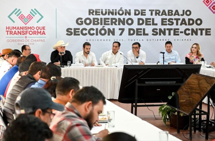 Eduardo Ramírez fortalece diálogo con maestros de la Sección 7 del SNTE-CNTE