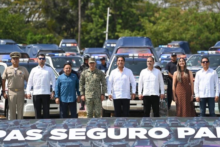 ERA fortalece la seguridad municipal con entrega de patrullas y equipamiento