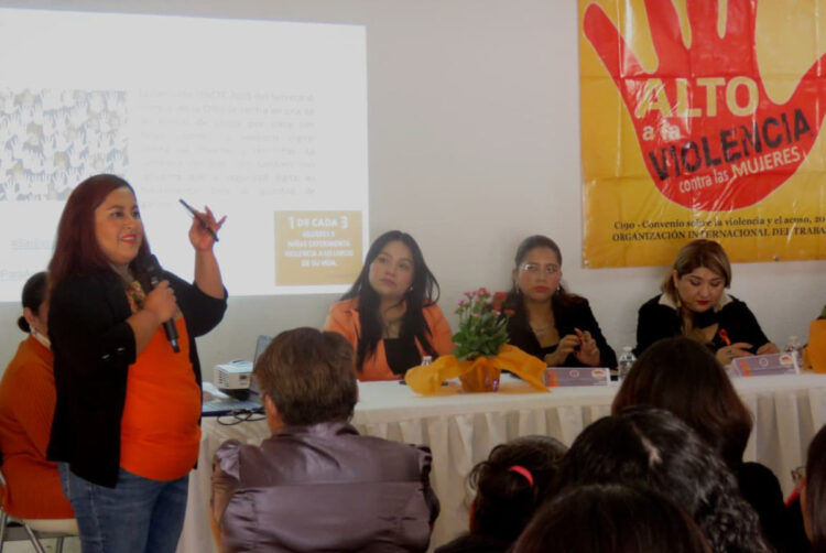 Fiscalía de la Mujer imparte plática sobre perspectiva de género por el Día Naranja