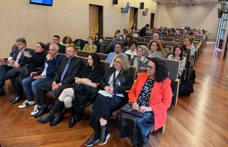 Formalizan invitación de honor para la Unión de Editoriales Universitarias Españolas a la FIL UNACH