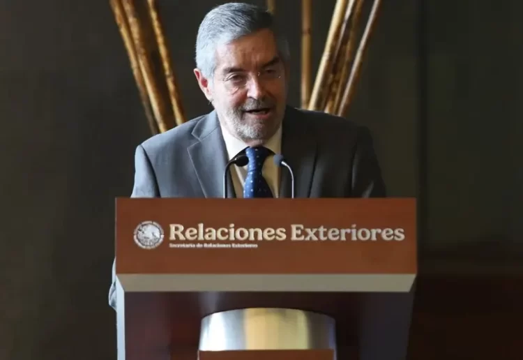 Juan Ramón de la Fuente pide licencia temporal como titular de SRE