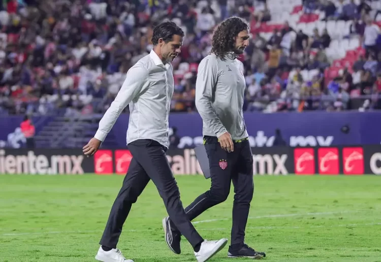 Necaxa le da las gracias a Fernando Gago