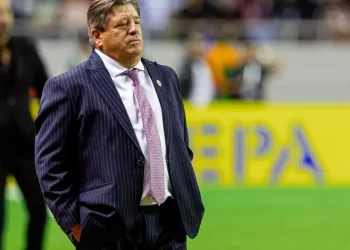 ‘Piojo’ Herrera da la cara por jugadores de Costa Rica