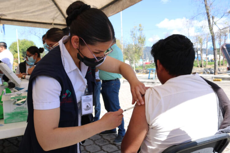 Salud pone en marcha Macrocentros de Vacunación con la estrategia Auto-Vacúnate 