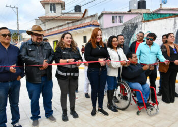 Inauguran obra de rehabilitación de drenaje sanitario en la colonia 11 Cuartos en SCLC
