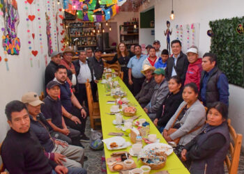 Fabiola Ricci refrenda su compromiso con el gremio de aseadores de calzado de San Cristóbal 