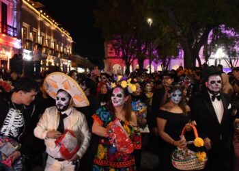 San Cristóbal se viste de tradición con el Desfile de Catrinas y Catrines 2025