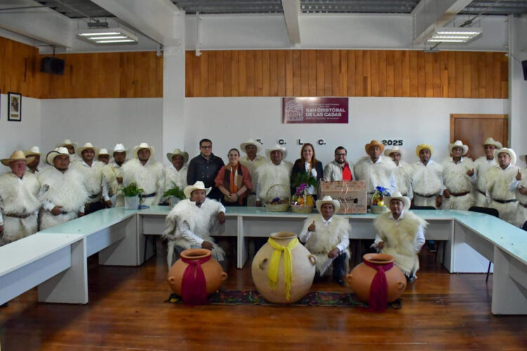 Reconocen habitantes de El Escalón el gobierno de puertas abiertas que encabeza Fabiola Ricci