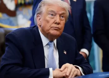 ¿Por qué el Senado de EU aprobó revelar los archivos del caso Epstein?