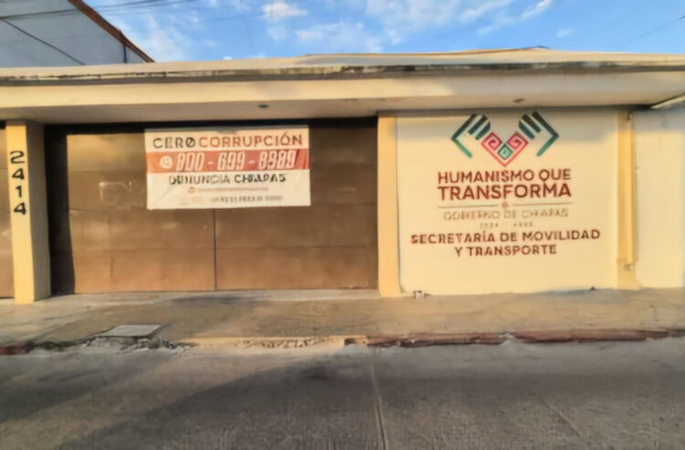 Calcomanías y distintivos no acreditan para operar como unidad de servicio público