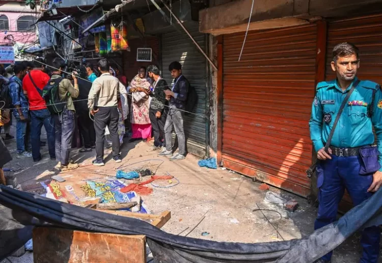 Sismo de 5.5 en Bangladés deja al menos 8 muertos y 300 heridos