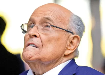 Elección del 2020: Donald Trump indulta a Giuliani y a una decena de aliados