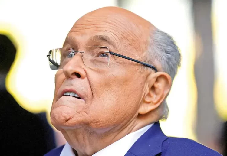 Elección del 2020: Donald Trump indulta a Giuliani y a una decena de aliados