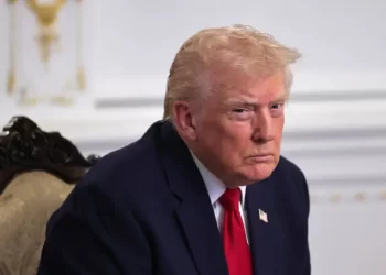 Trump anuncia “pronto” ofensiva terrestre contra narcotraficantes venezolanos