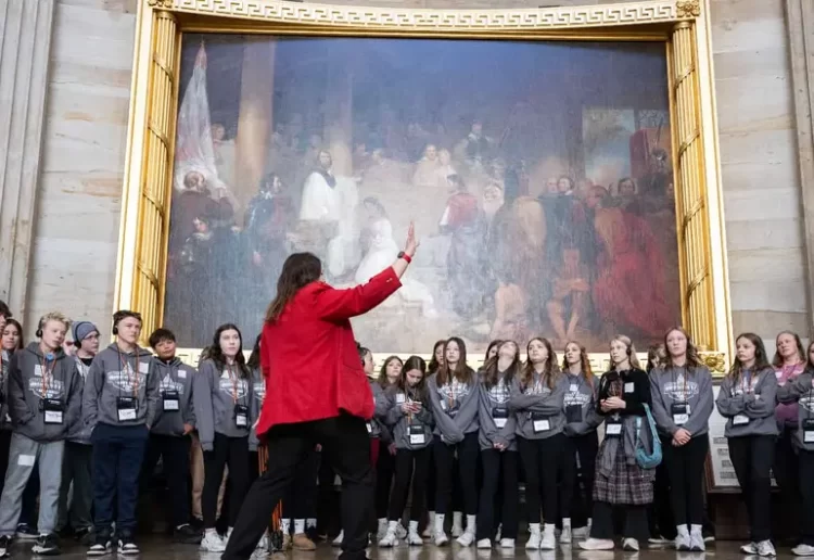 Turistas regresan a museos de Washington tras fin del cierre del gobierno