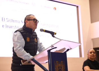 Disertan en la UNACH la conferencia “El sistema nacional de investigadores: espacio abierto para la comunidad universitaria”