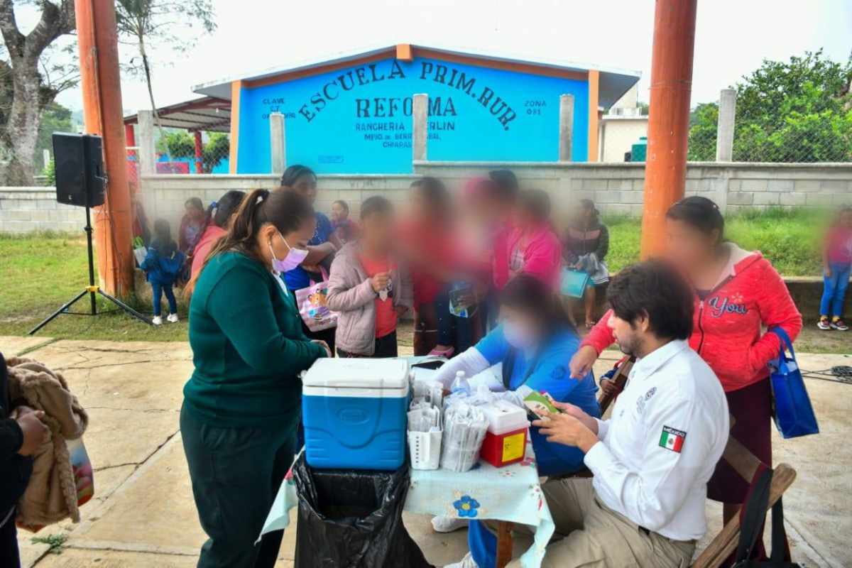 Realizan jornada de vacunación contra el sarampión en la comunidad Berlín 