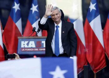 Chile gira a la derecha; José Antonio Kast gana la presidencia con amplia ventaja