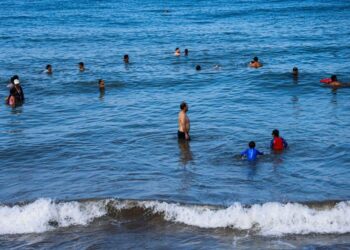 ¡Aguas! Cofepris publica lista de playas mexicanas no aptas para bañistas en invierno