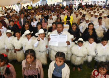 Educación que transforma: Bechijtik 1 obtiene su Clave de Centro de Trabajo después de 6 años de espera