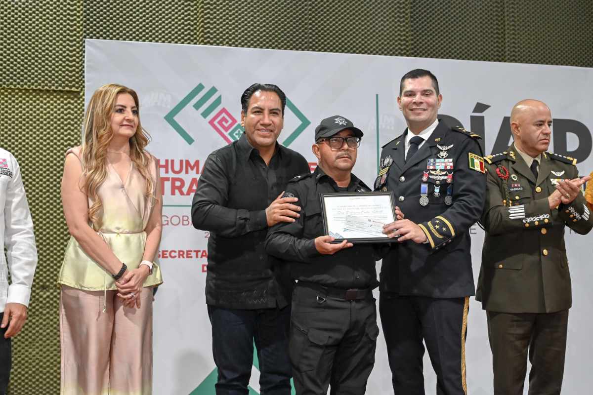 Reconoce Eduardo Ramírez compromiso, entrega y vocación de servicio de la policía de Chiapas