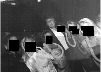Demócratas revelan nuevas fotos de Epstein con Trump; se suman Bill Clinton y Steve Bannon