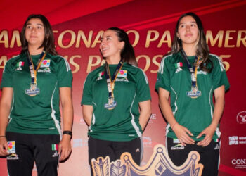 Arqueras chiapanecas en el podium de honor en el Panamericano Indoor 2025