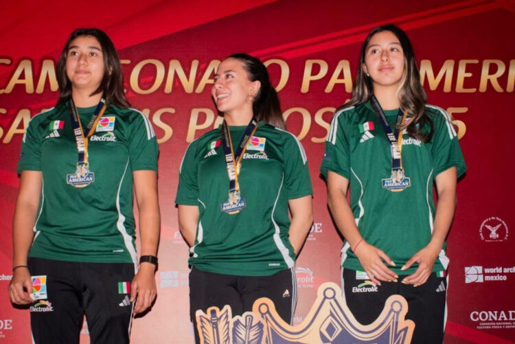 Arqueras chiapanecas en el podium de honor en el Panamericano Indoor 2025