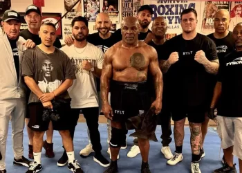 Mike Tyson dio a conocer el lugar y la fecha del combate contra Mayweather