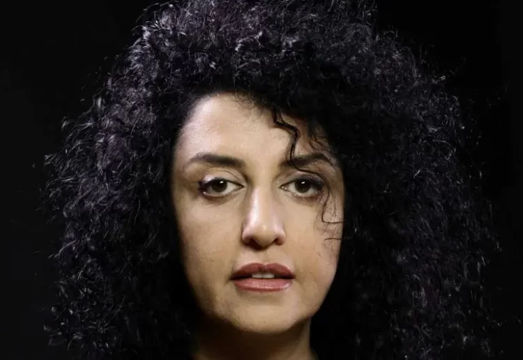 Detienen a la premio Nobel de la Paz, Narges Mohammadi, durante homenaje en Irán