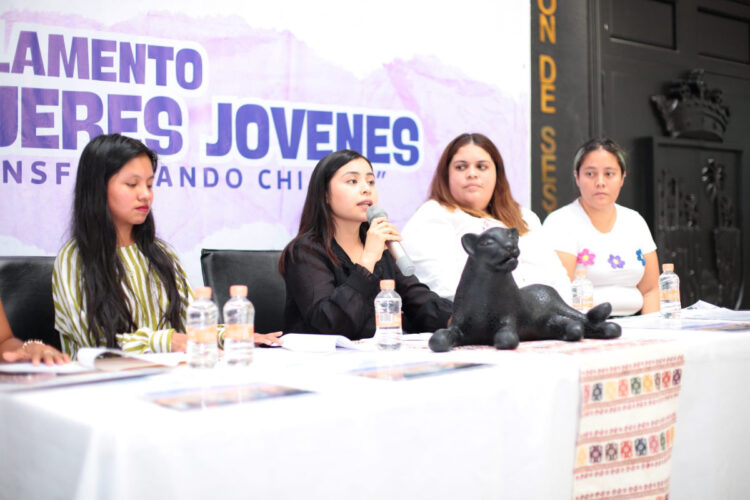 Presentan convocatoria para el 1er Parlamento: “Mujeres jóvenes transformando a Chiapas”