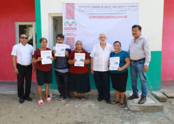 Provich entrega viviendas a familias vulnerables en Huixtla