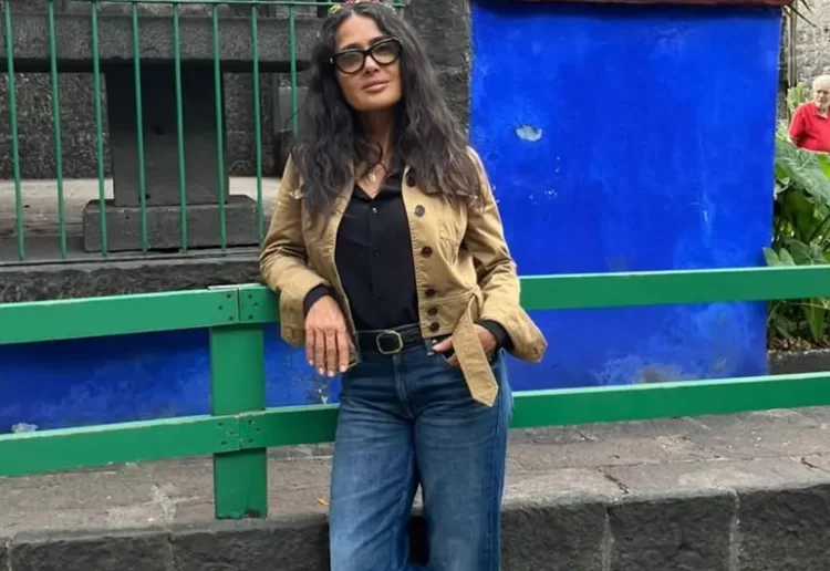 Salma Hayek sorprende en la Casa Azul: así fue su visita al icónico museo de Frida Kahlo