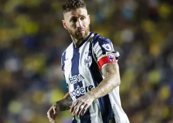 Sergio Ramos se vestiría de rojo y blanco