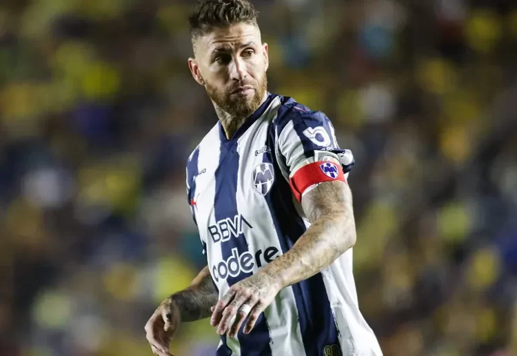 Sergio Ramos se vestiría de rojo y blanco